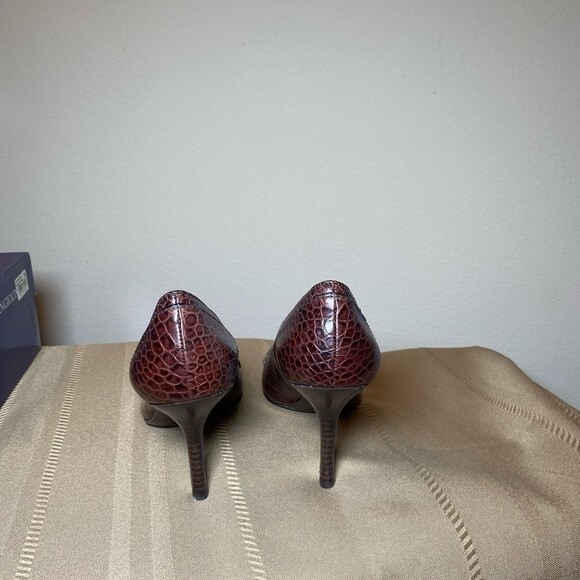 NIB Vintage Enzo Angiolini Alligator Pattern Leather shoes. Brown.  Size 6 - Picture 10 of 10